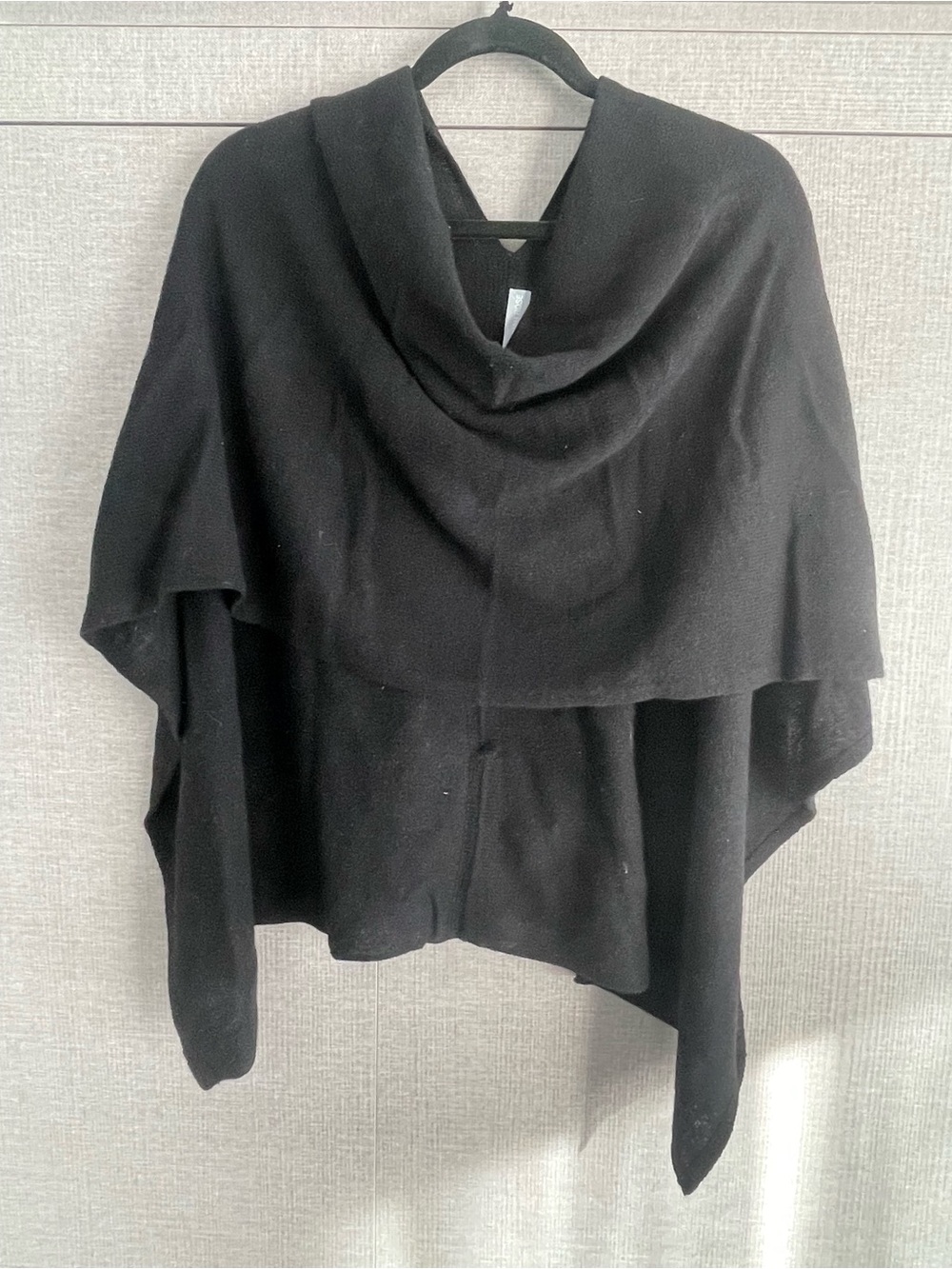 Black Bow Women's 100% Cashmere Sweater Poncho